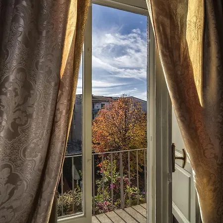 Dimora Nobiliare Bed & Breakfast Pisa